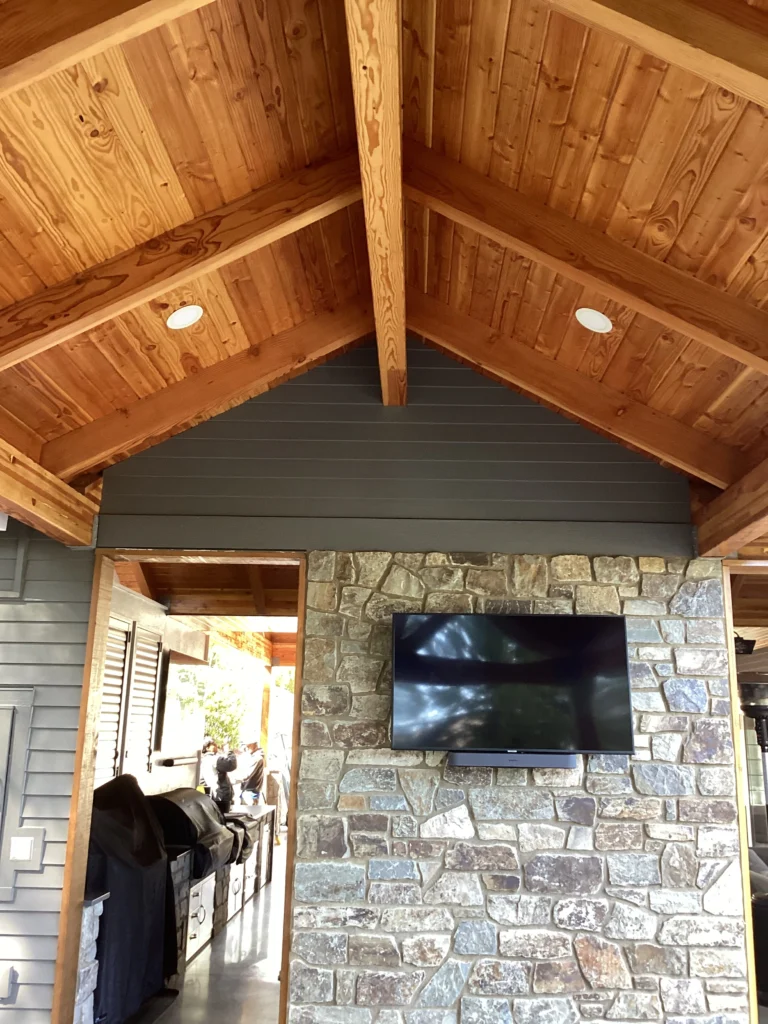 exterior wood varnishing